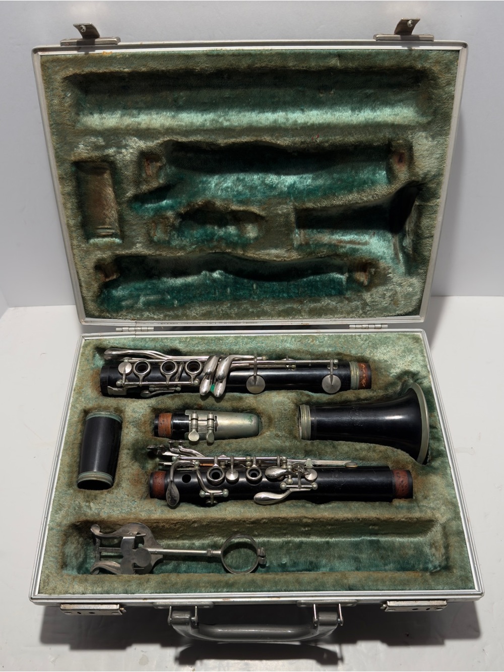 vintage Kohlert "Pilot" clarinet 1960’s Rare German 81353 Estate Piece W/case